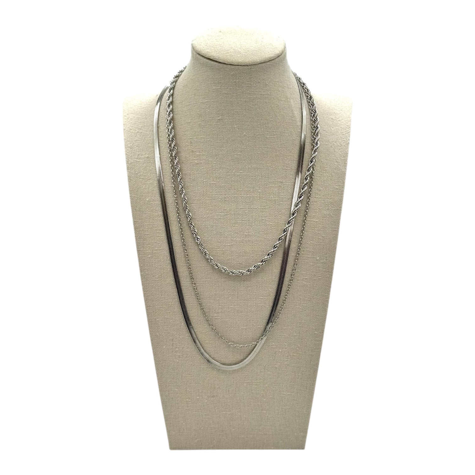 Collana tre fili